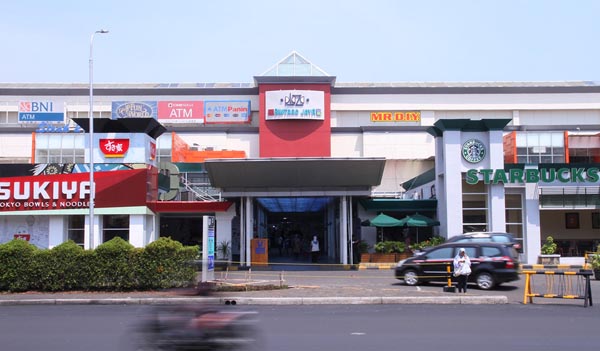 Bintaro Plaza Mall tertua di Bintaro Jaya