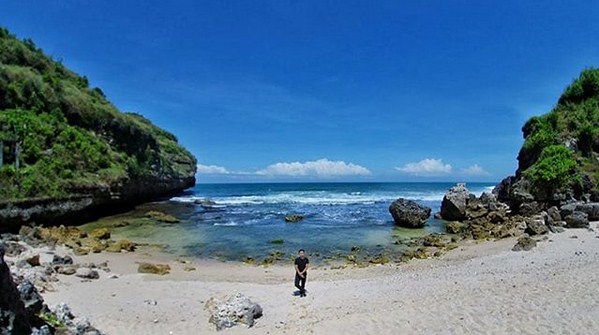 Pantai Baron Yogyakarta
