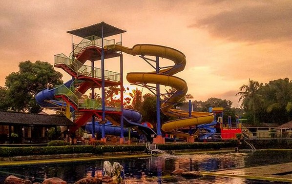 Tempat hunting di bintaro yang keren - Taman wisata Situ Gintung