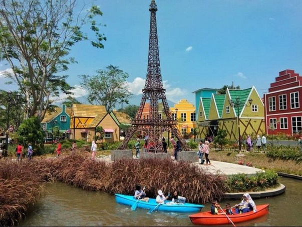 Tempat Wisata Bogor Devoyage